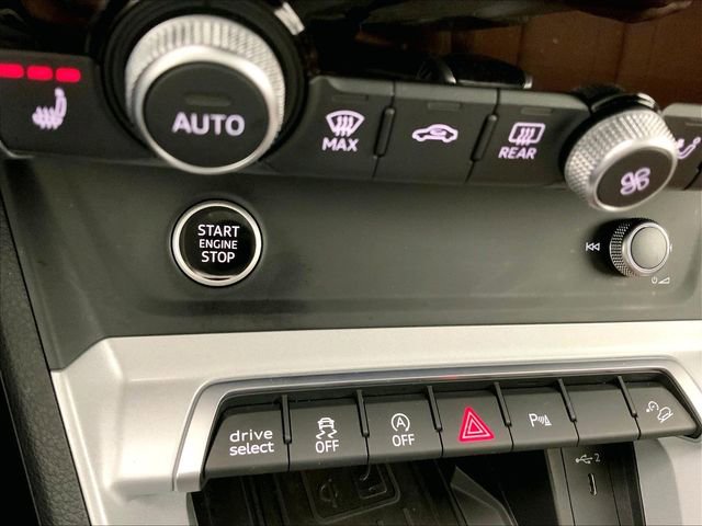 Certified 2023 Audi Q3 2.0T Premium Plus w/ Premium Plus Package image 32