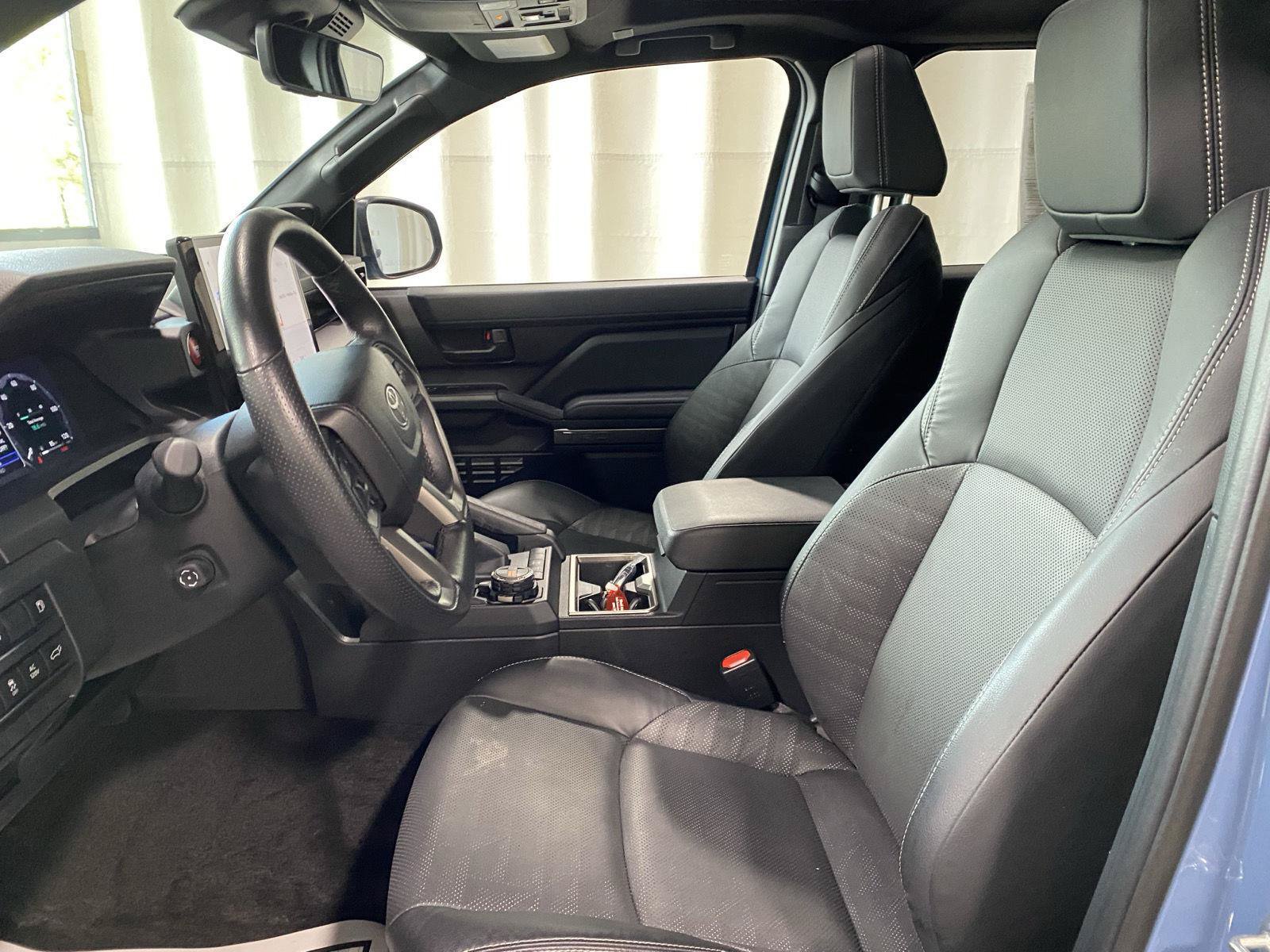 Certified 2025 Toyota 4Runner TRD Off-Road Premium AWD/4WD image 18