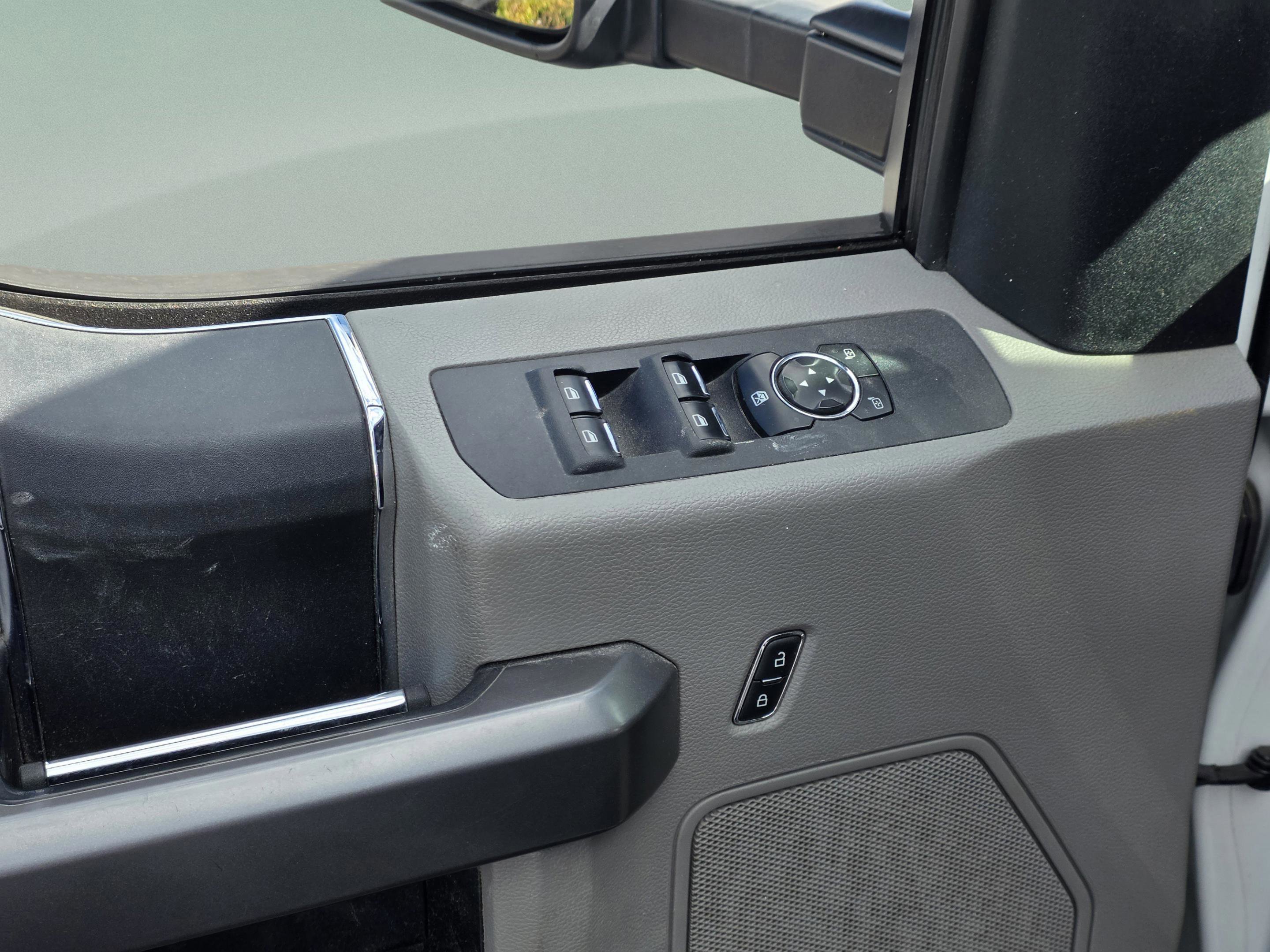 Used 2020 Ford F350 XLT image 9