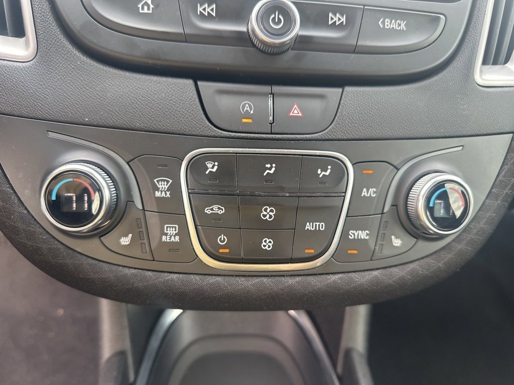 Used 2025 Chevrolet Malibu LT image 36