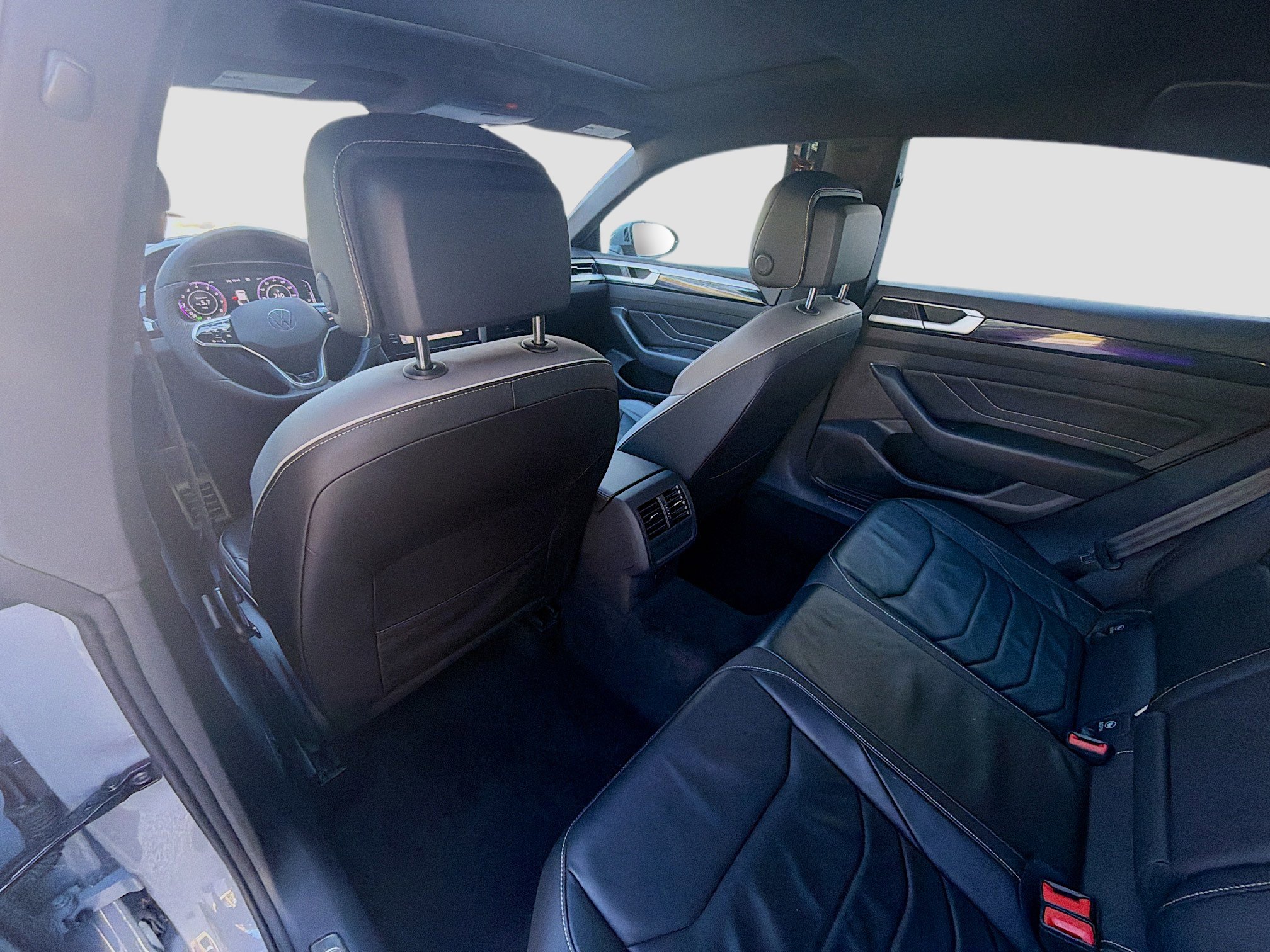 Used 2023 Volkswagen Arteon SEL image 25