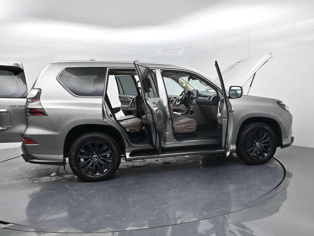 Used 2023 Lexus GX 460 Luxury w/ Sport Design Package image 74