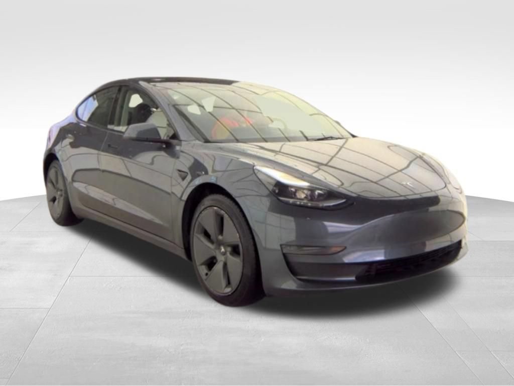 Used 2023 Tesla Model 3 Standard Range RWD image 4