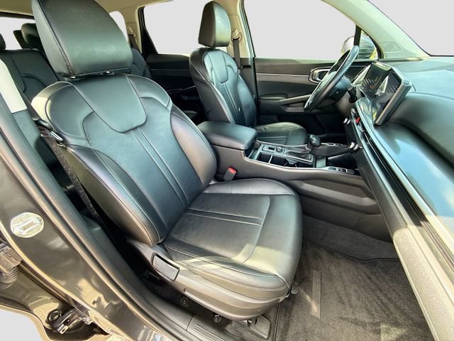 Used 2024 Kia Sorento S FWD image 29