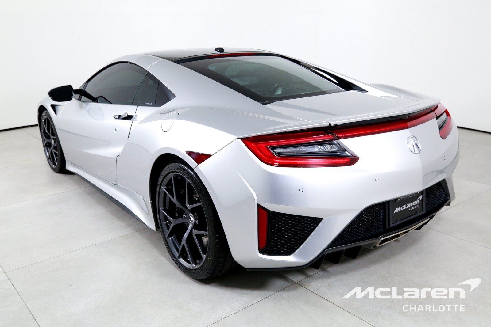 Used 2017 Acura NSX AWD/4WD image 6