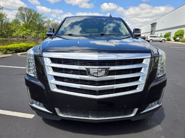 Used 2018 Cadillac Escalade ESV Premium Luxury AWD/4WD image 14