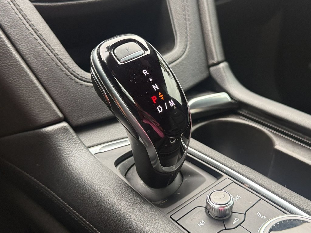 Certified 2025 Cadillac XT6 Luxury FWD image 21