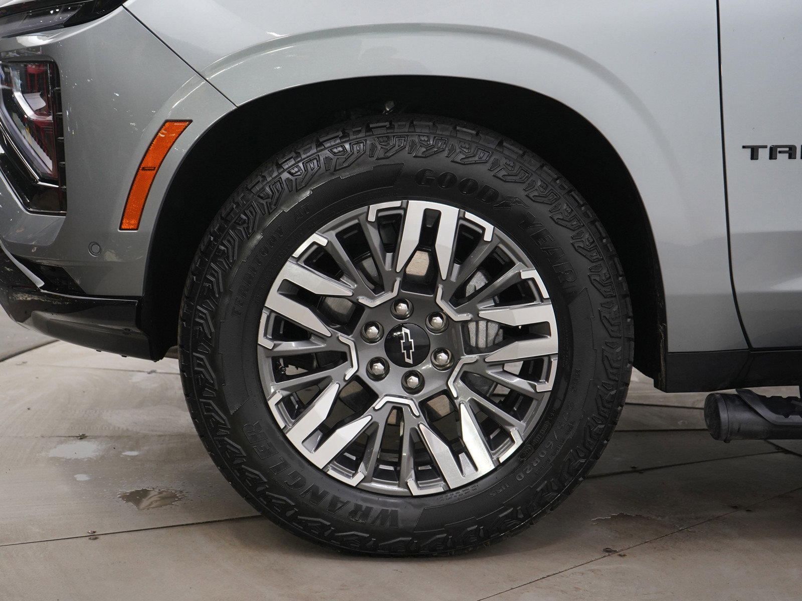 Used 2025 Chevrolet Tahoe Z71 w/ Z71 Off-Road Package image 35