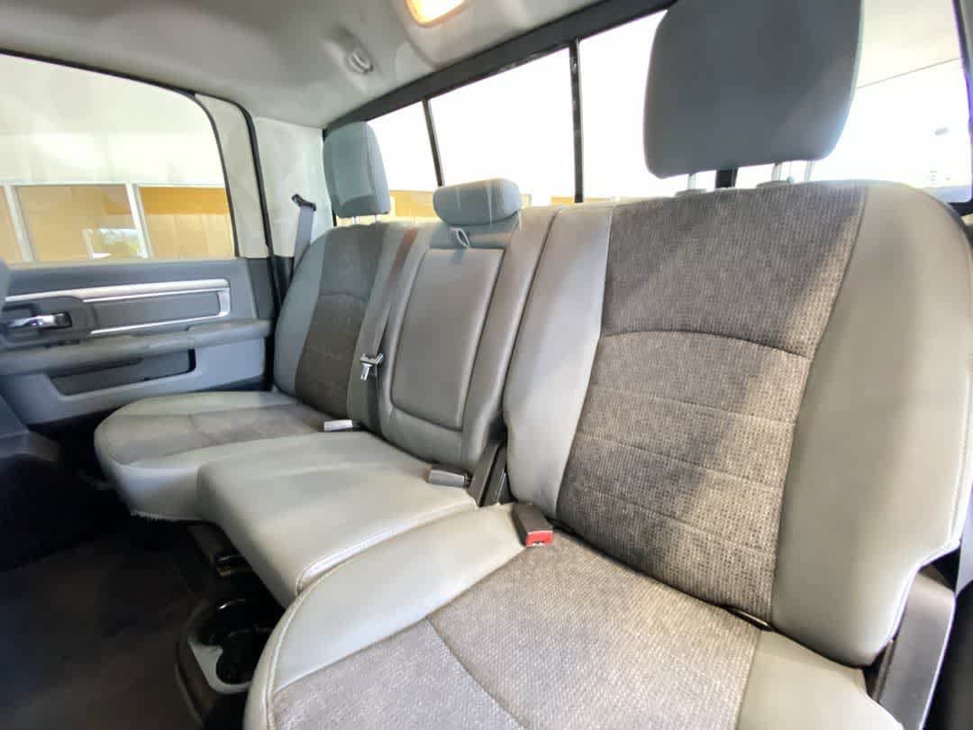 Used 2017 RAM 1500 Classic SLT AWD/4WD image 21