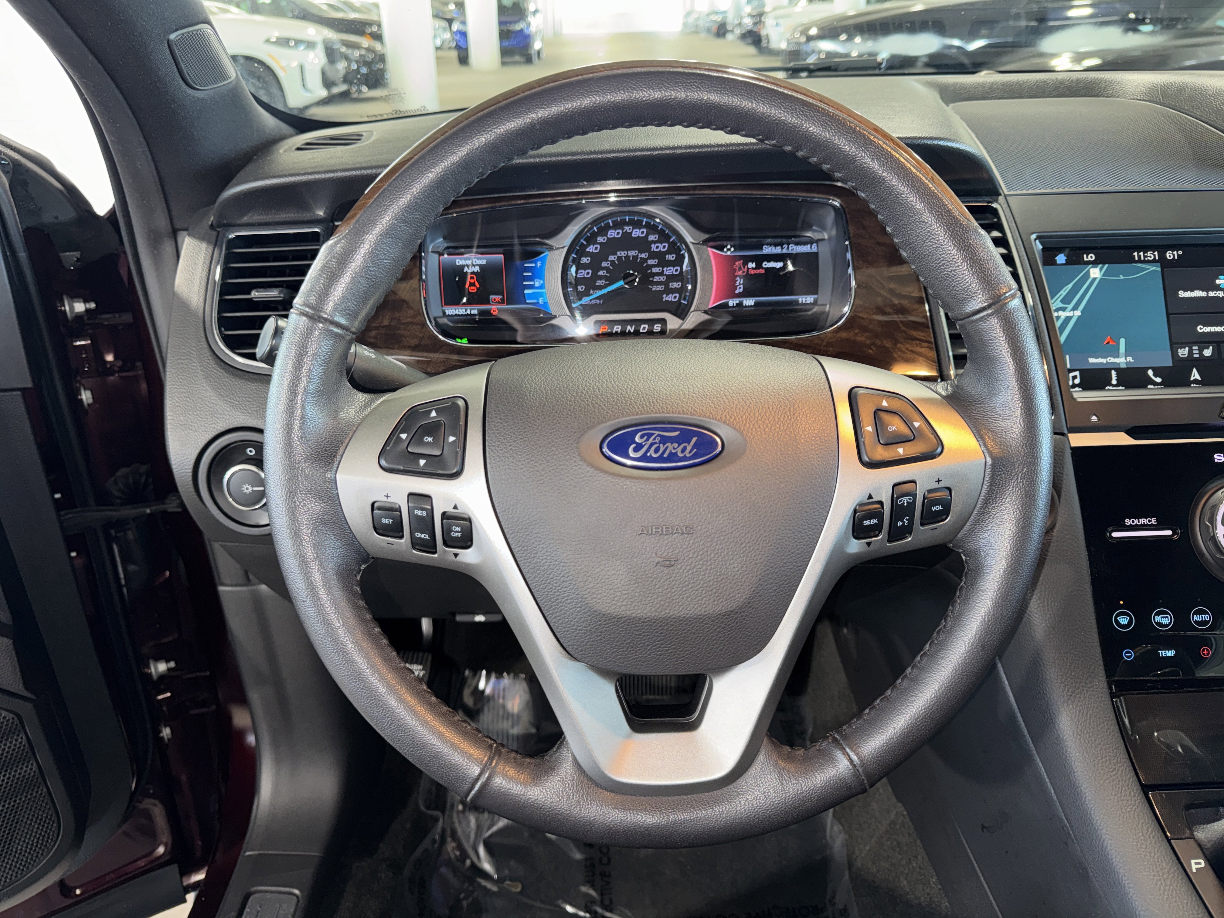 Used 2018 Ford Taurus Limited image 20