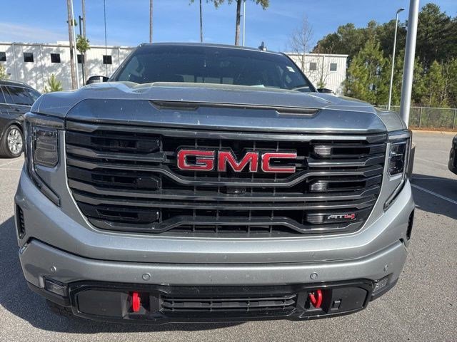 Used 2024 GMC Sierra 1500 AT4 w/ Technology Package image 4