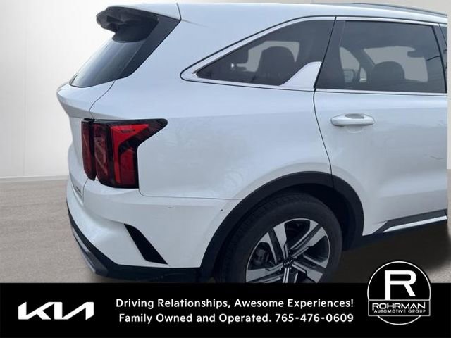 Used 2023 Kia Sorento EX image 4