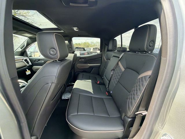 New 2026 GMC Canyon Denali image 19
