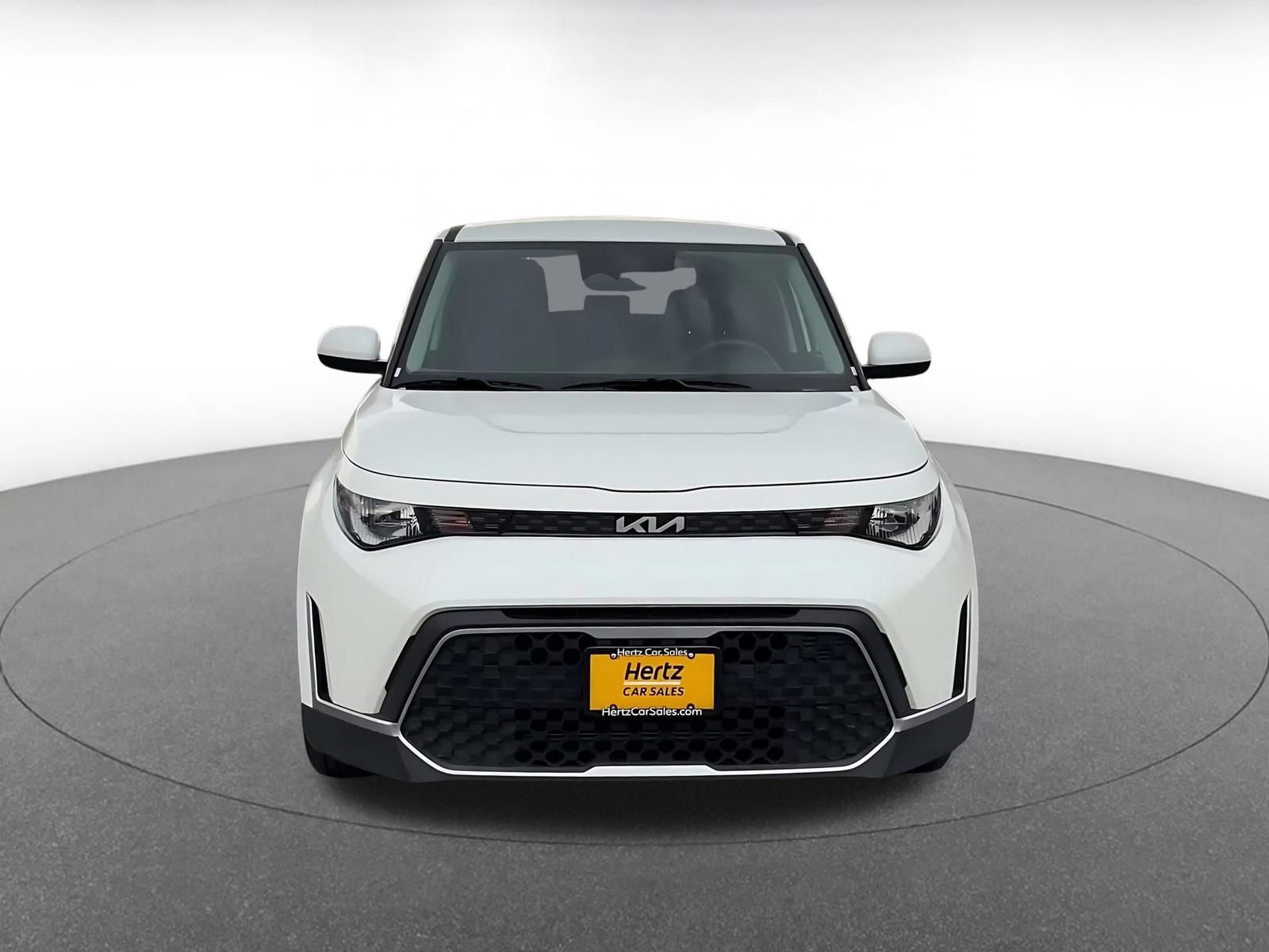 Used 2025 Kia Soul LX w/ LX Technology Package FWD image 4