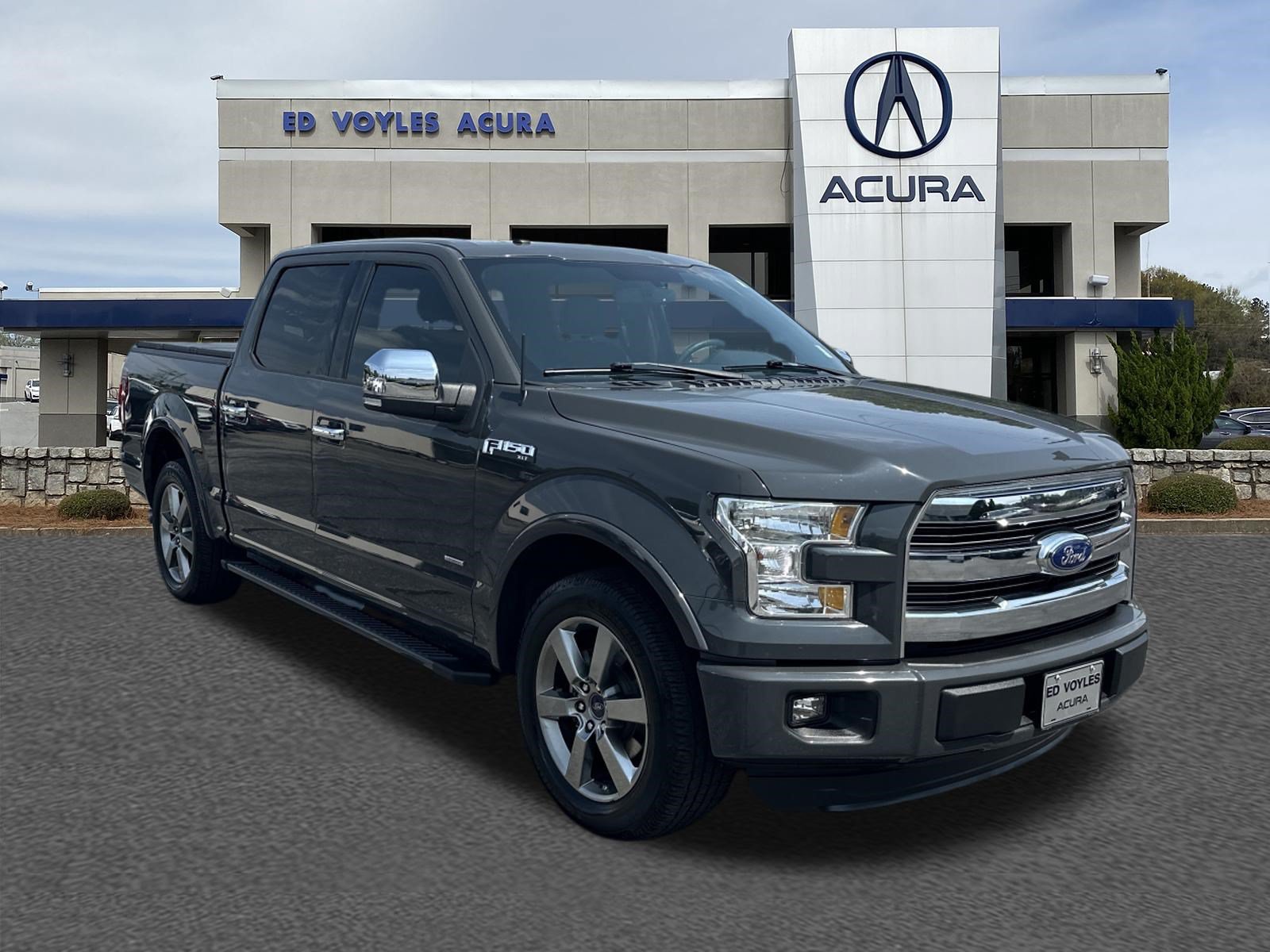 Used 2016 Ford F150 XLT w/ Equipment Group 302A Luxury RWD image 3