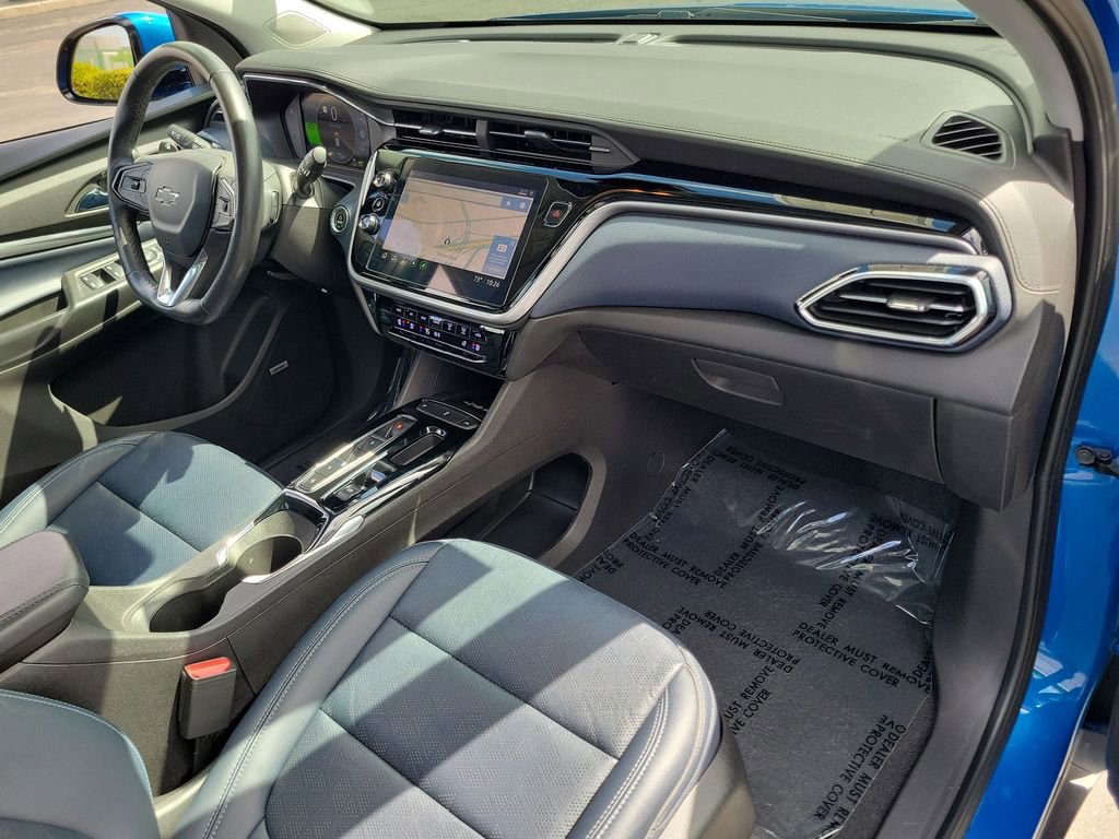 Used 2022 Chevrolet Bolt EUV Premier w/ Sun & Sound Package FWD image 30