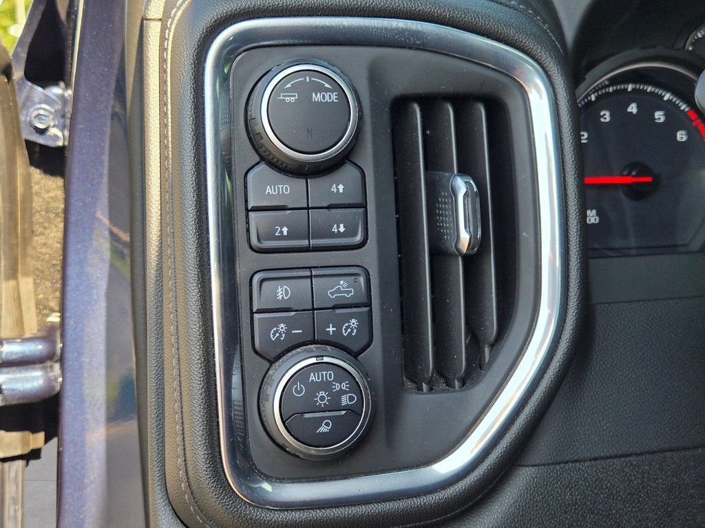 Used 2022 Chevrolet Silverado 1500 LT Trail Boss w/ Convenience Package II AWD/4WD image 22