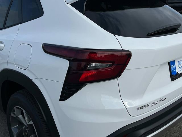 New 2026 Chevrolet Trax LT w/ Driver Confidence Package image 13