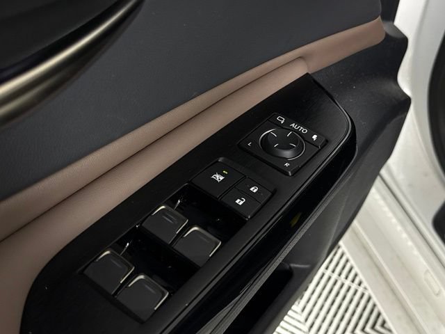 Certified 2025 Lexus ES 300h w/ Premium Package FWD image 30