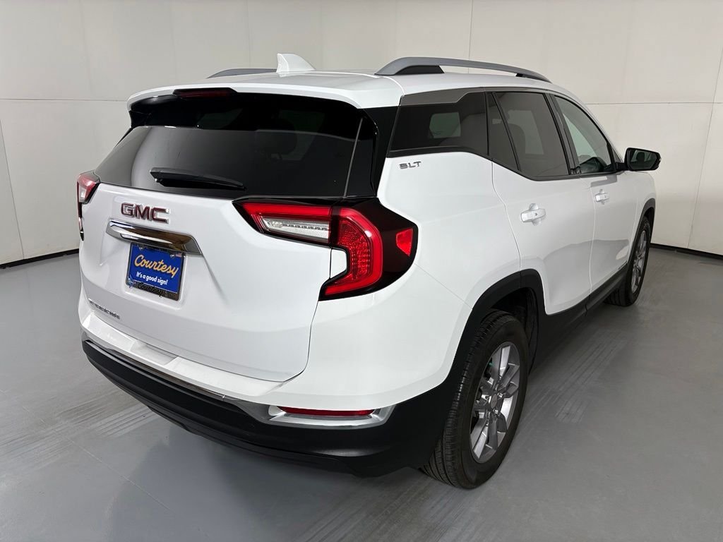 Used 2024 GMC Terrain SLT FWD image 8