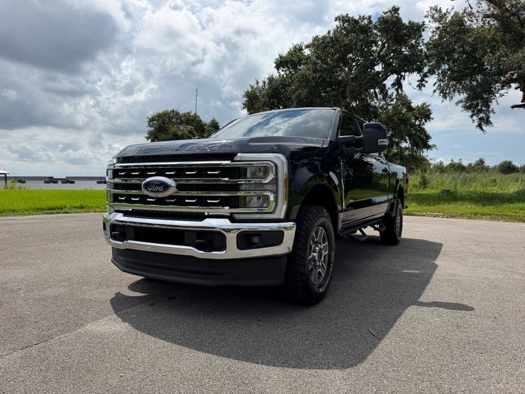 Used 2024 Ford F250 Lariat AWD/4WD image 2