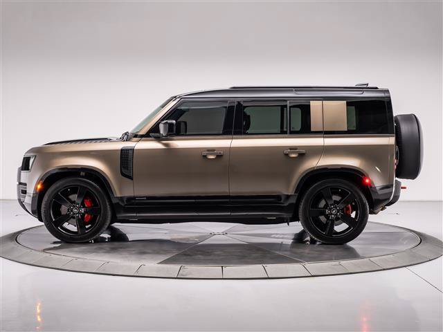 Used 2025 Land Rover Defender 110 X AWD/4WD image 2