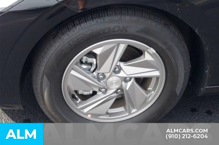 Certified 2026 Hyundai Elantra SE FWD image 11