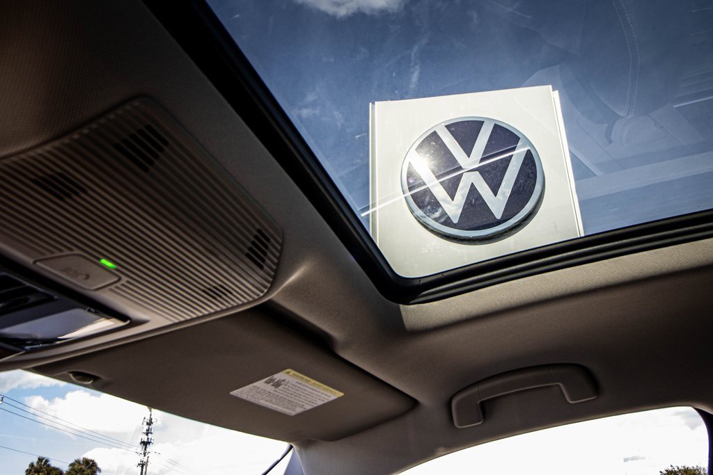 New 2026 Volkswagen Atlas SE image 2