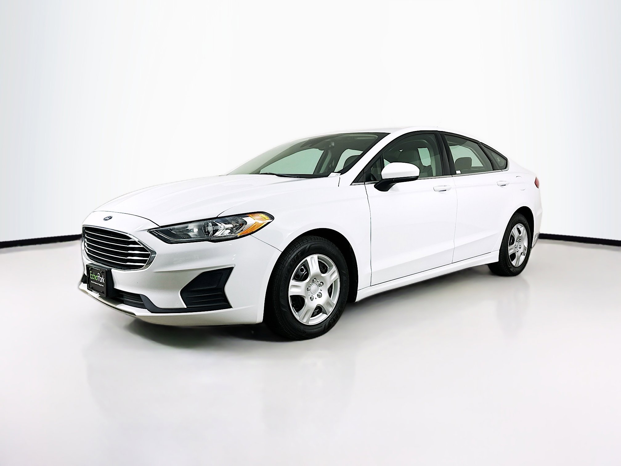 Used 2019 Ford Fusion S image 3