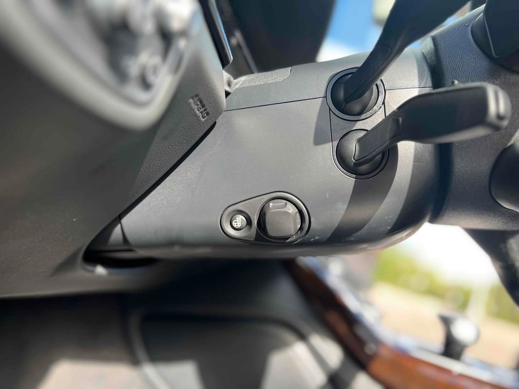 Used 2015 Audi A8 L 3.0T w/ Premium Package image 25