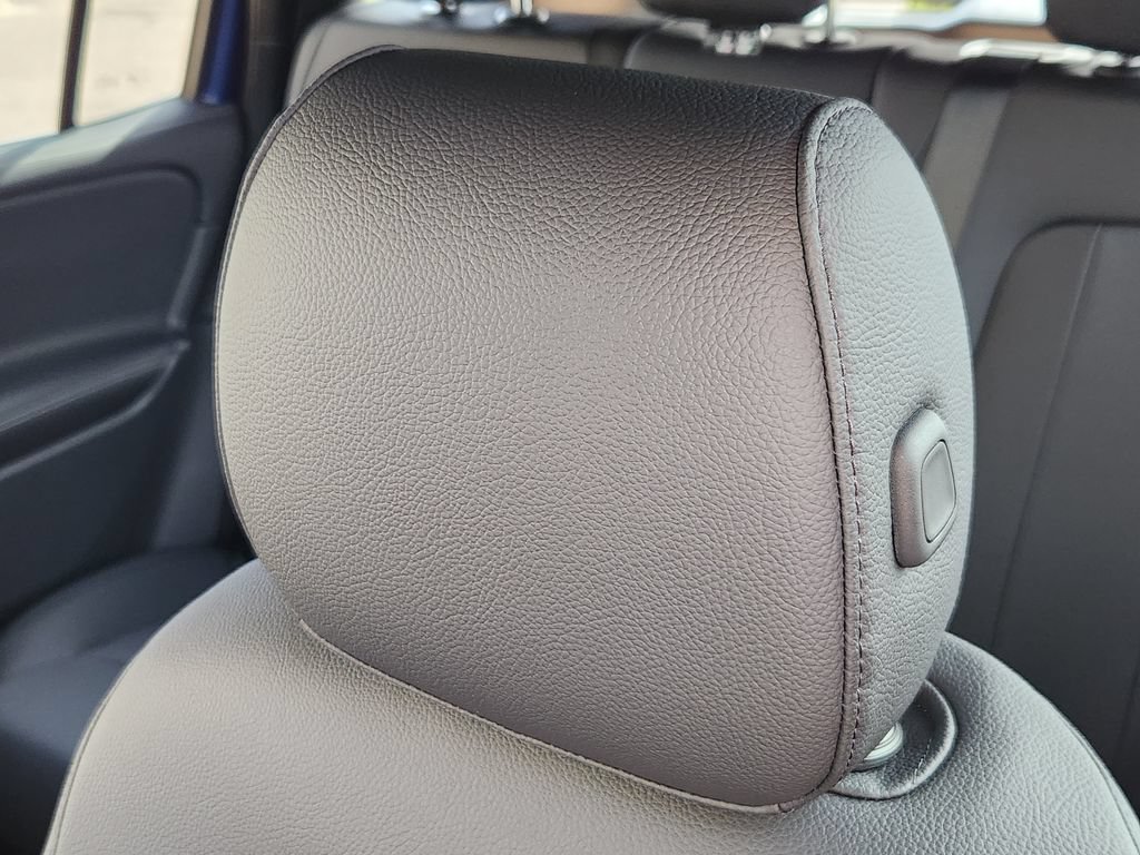 New 2026 Mercedes-Benz GLB 250 4MATIC image 14