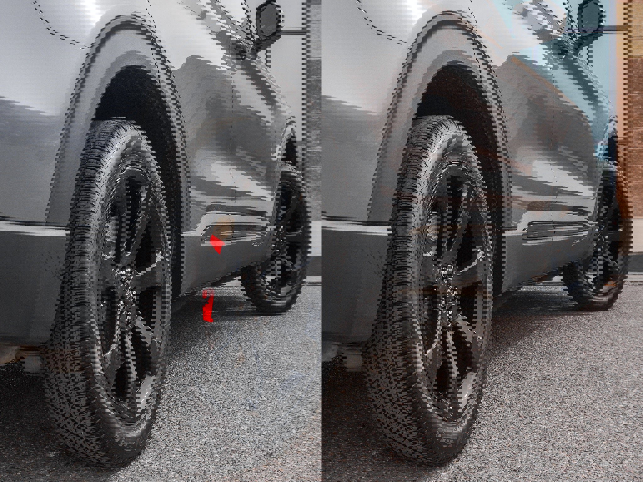 Used 2023 Ford Explorer ST w/ Equipment Group 401A image 11