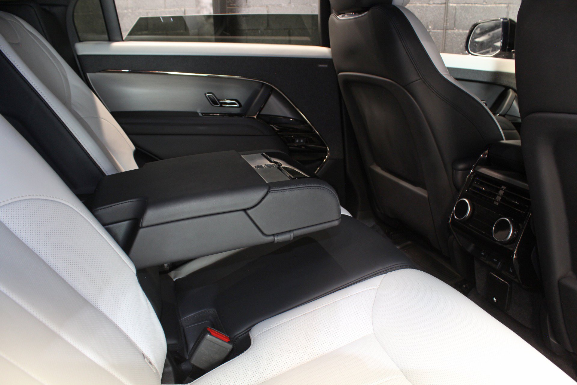Used 2023 Land Rover Range Rover Sport SE Dynamic AWD/4WD image 43
