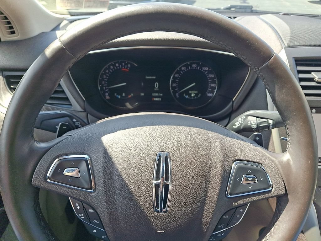 Certified 2019 Lincoln MKC Reserve w/ MKC Climate Package AWD/4WD image 19