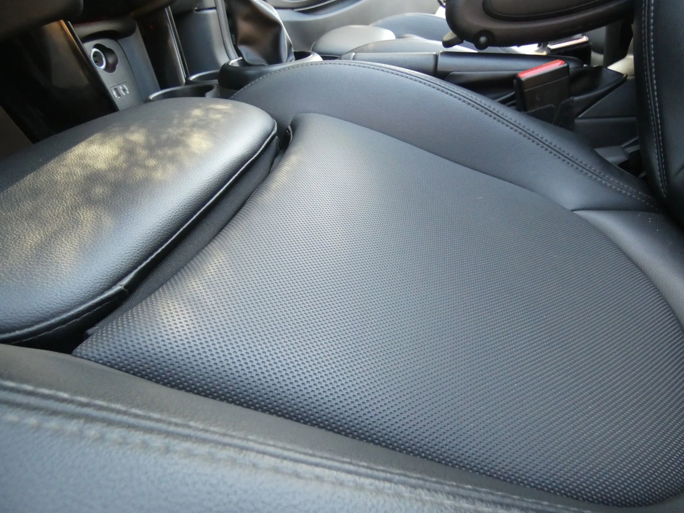 Used 2018 MINI Cooper S image 41