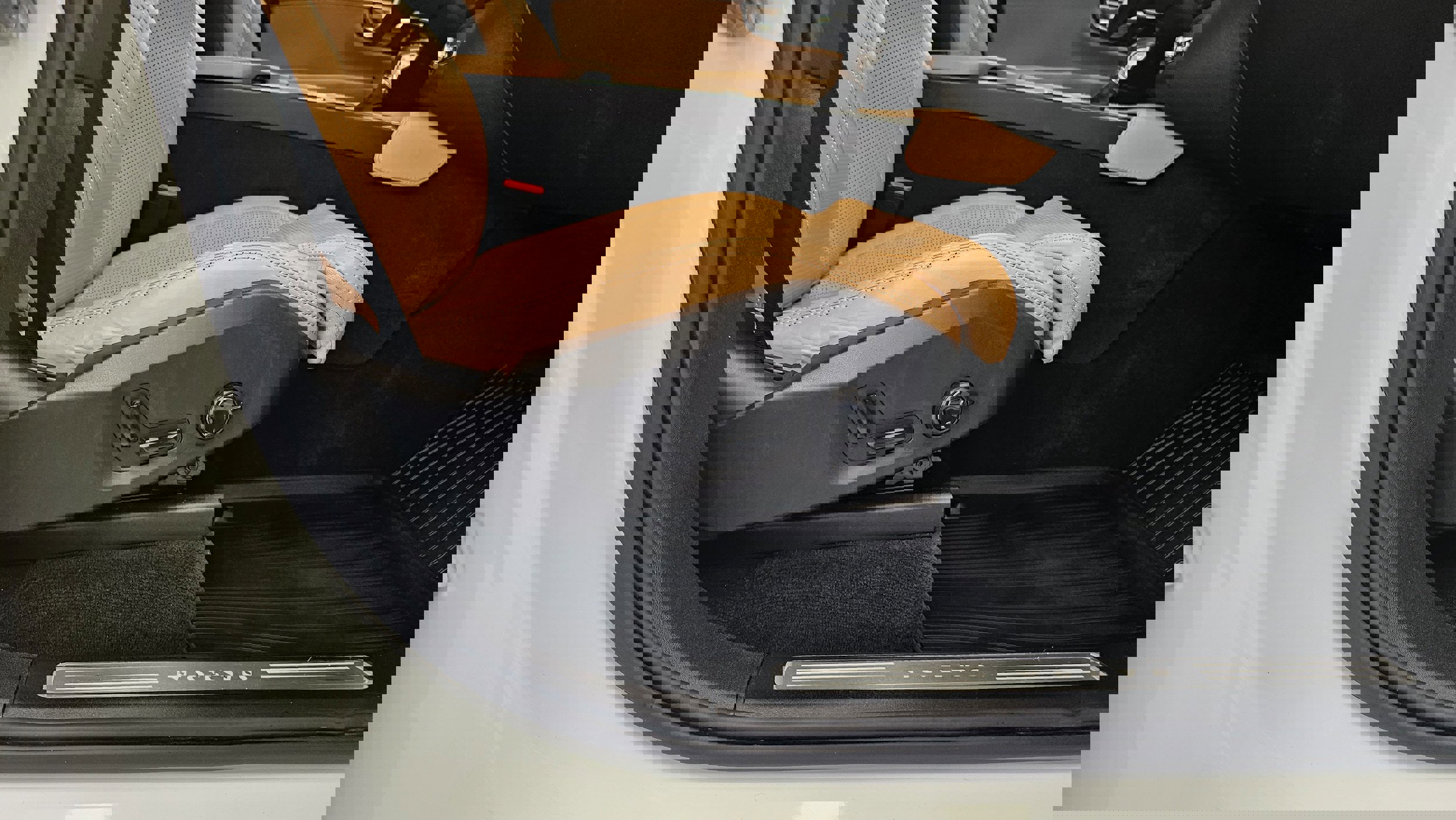 Certified 2022 Volvo XC90 T6 Inscription w/ Advanced Package image 15