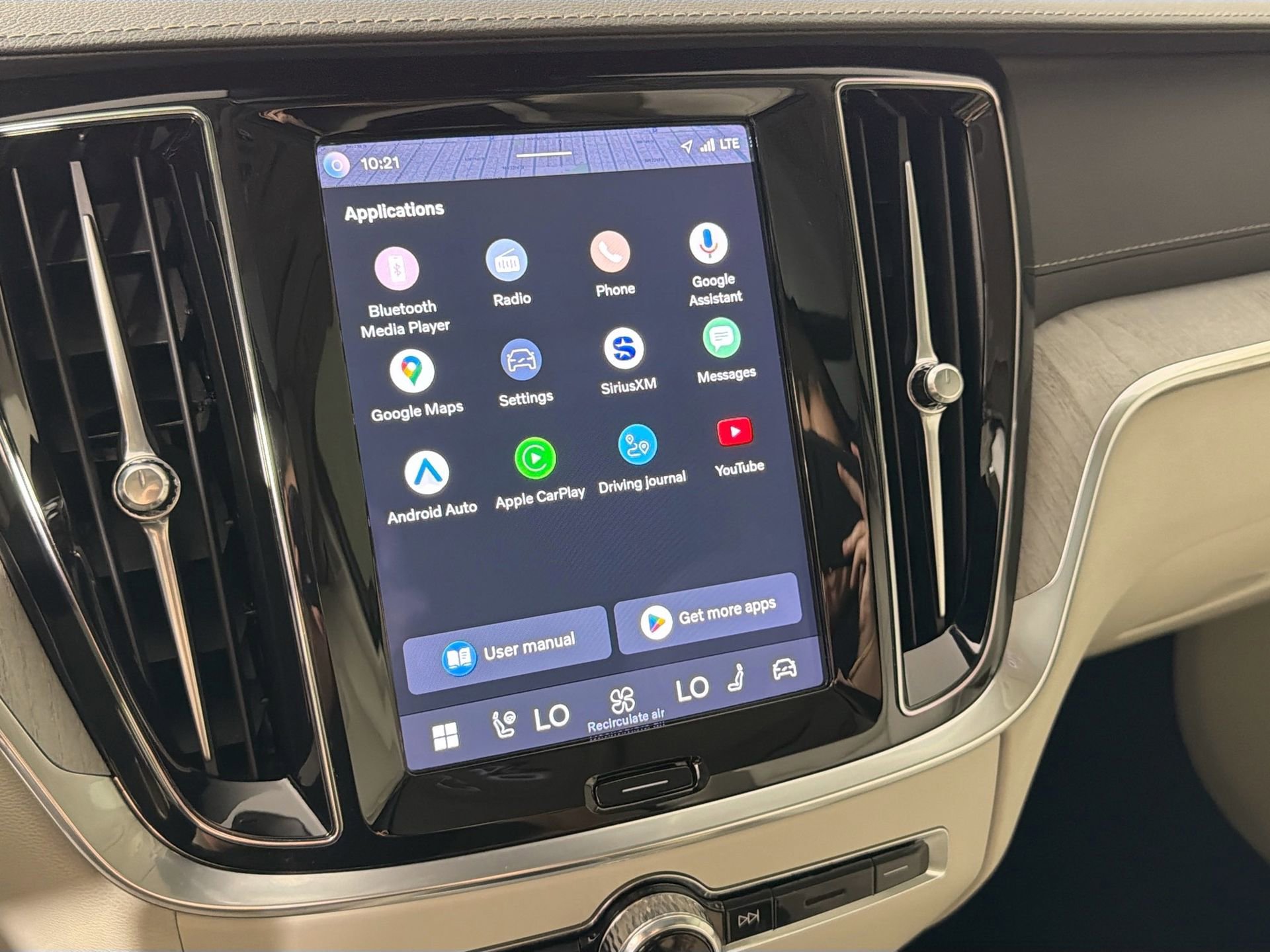 Certified 2024 Volvo S60 B5 Ultimate w/ Climate Package image 15