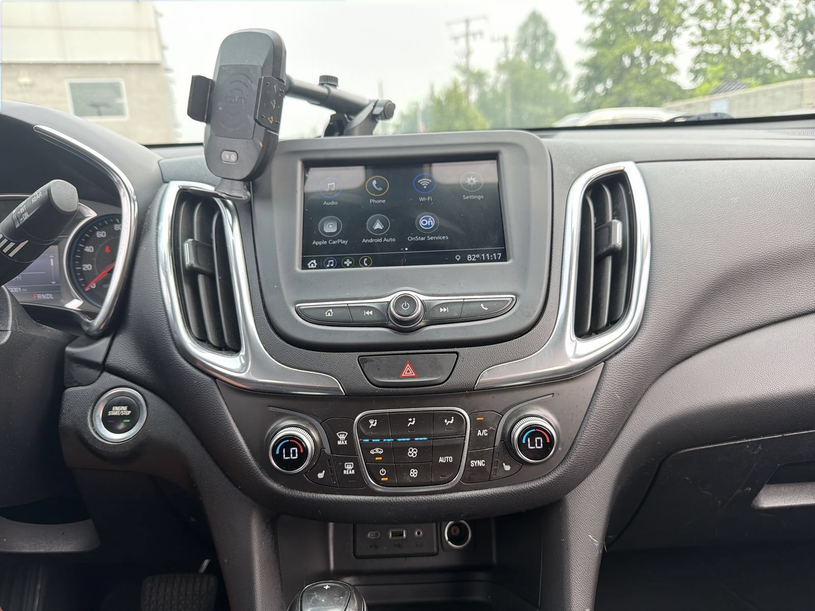 Used 2019 Chevrolet Equinox LT FWD image 29