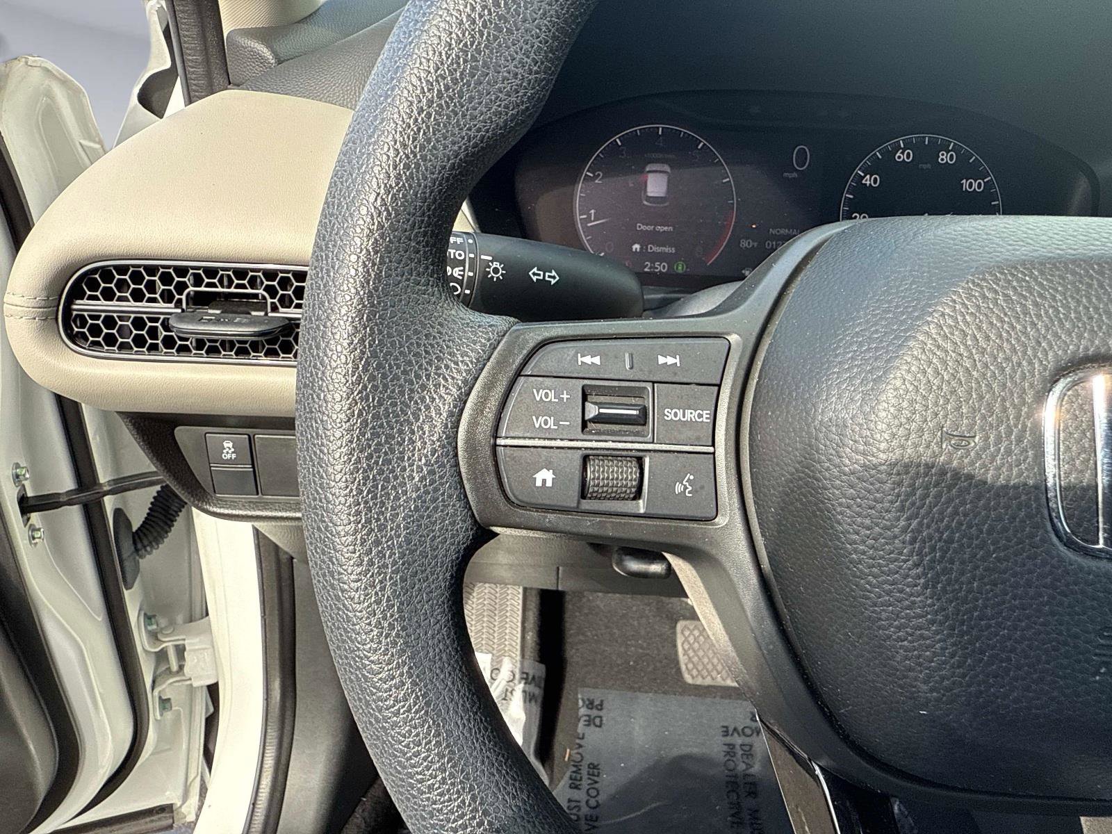 Certified 2023 Honda HR-V LX image 29