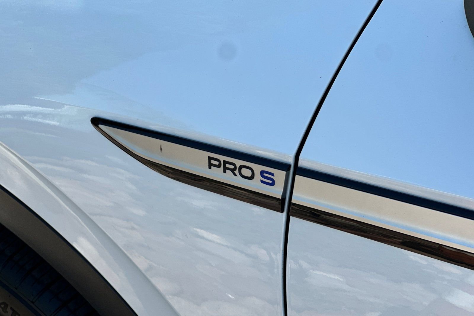 Used 2023 Volkswagen ID.4 Pro S image 28