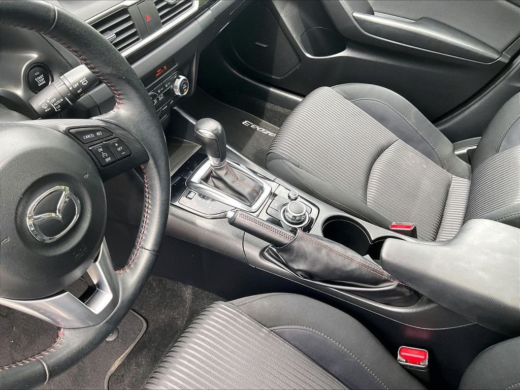 Used 2016 MAZDA MAZDA3 i Touring w/ Popular Equipment Package FWD image 20