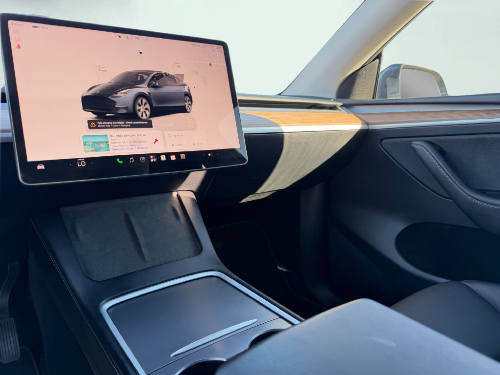 Used 2024 Tesla Model Y Long Range RWD image 15