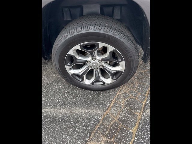 Used 2022 RAM 1500 Limited w/ Body Color Bumper Group AWD/4WD image 11