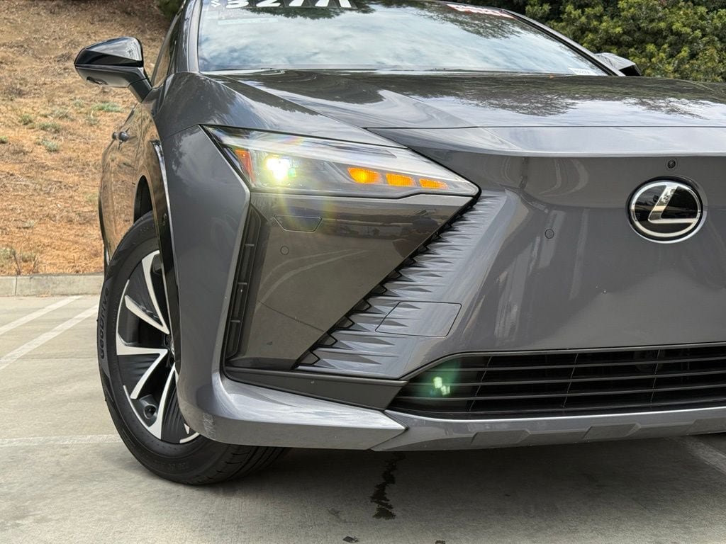 Certified 2024 Lexus RZ 300e Premium w/ Technology Package FWD image 7