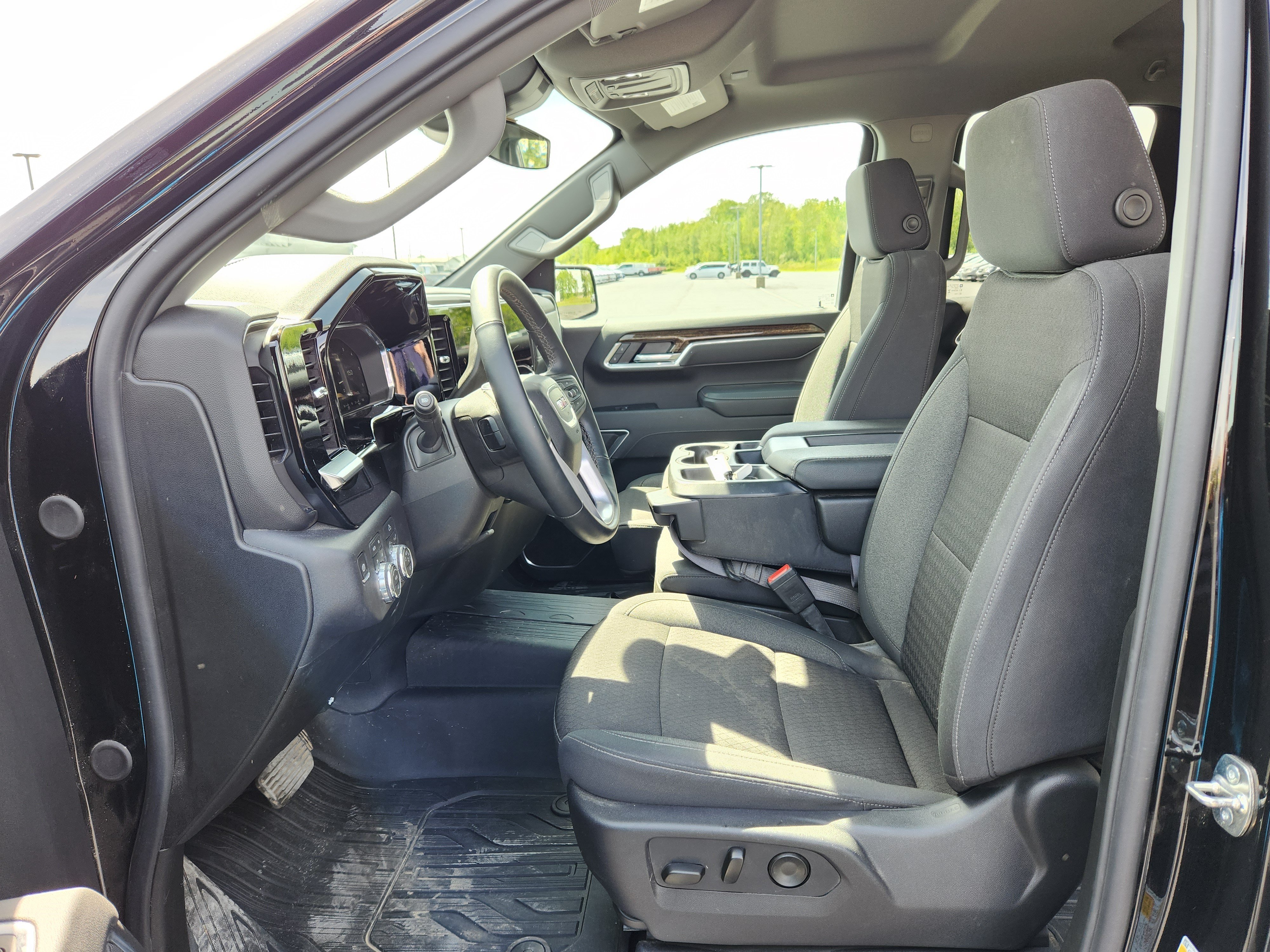 New 2026 GMC Sierra 1500 Elevation w/ X31 Off-Road Package AWD/4WD image 9