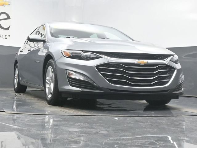 Used 2024 Chevrolet Malibu LT image 3