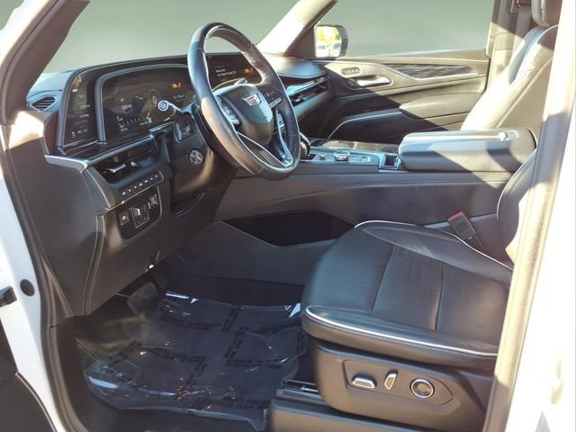 Used 2023 Cadillac Escalade Sport w/ LPO, ONYX Package AWD/4WD image 10