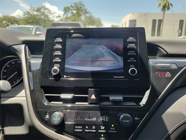Used 2023 Toyota Camry SE image 21