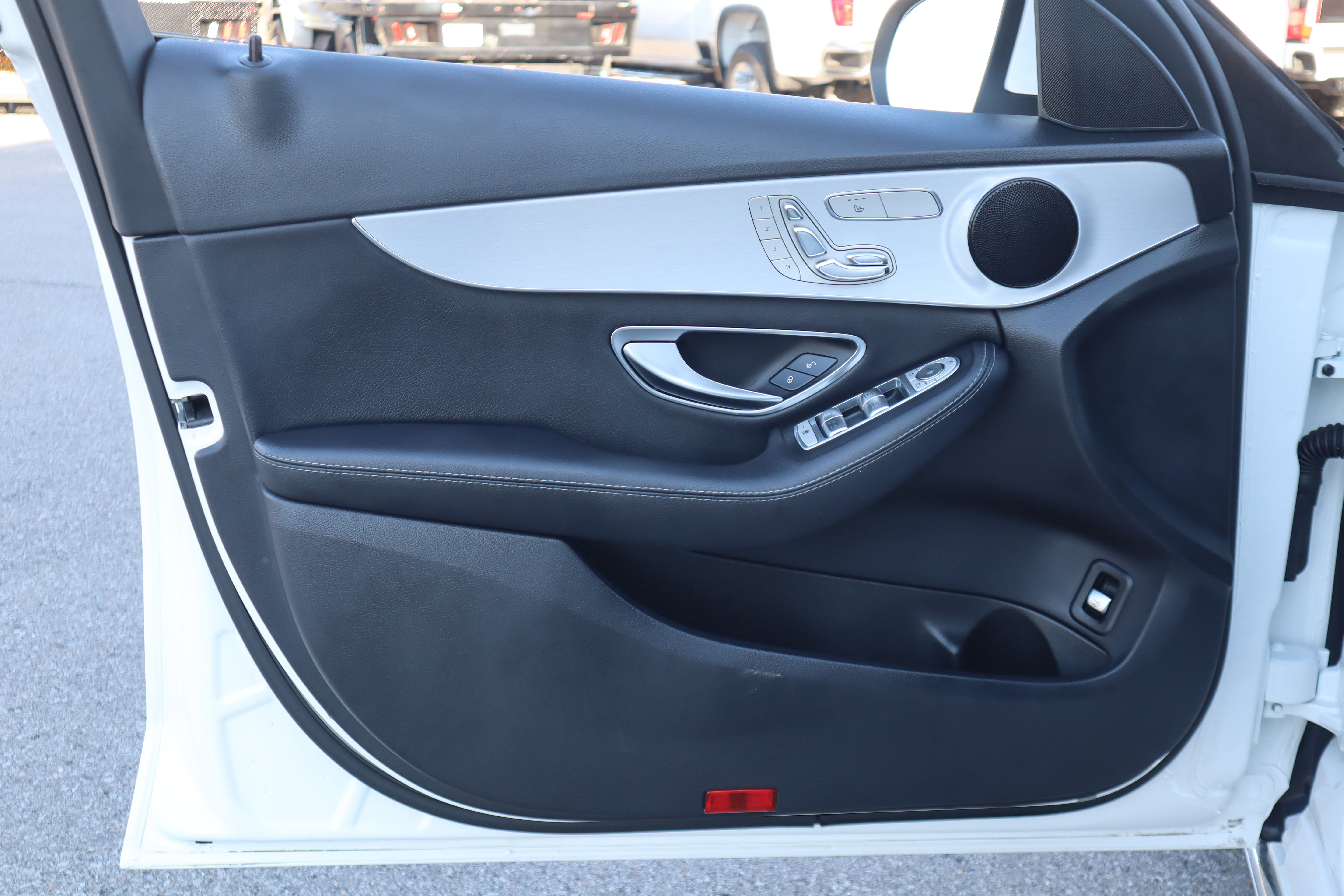 Used 2019 Mercedes-Benz C 300 Sedan image 24