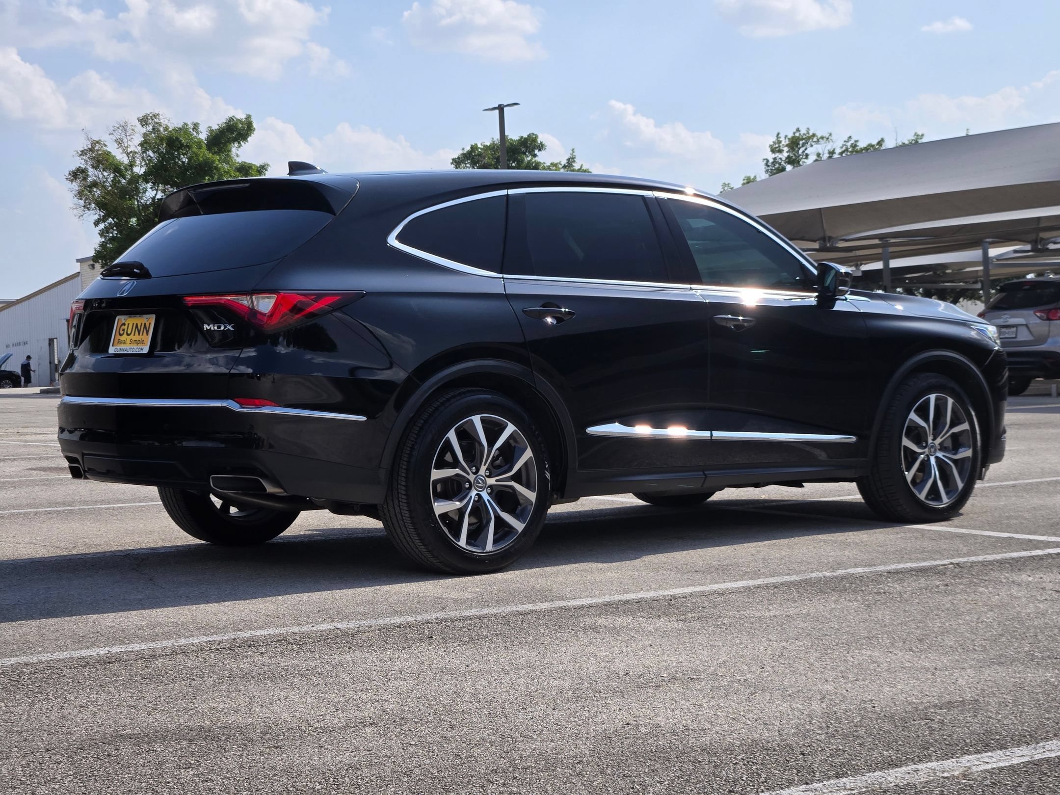 Used 2023 Acura MDX FWD w/ Technology Package image 3